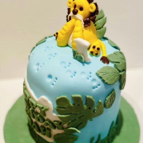 Safari Vanilla Sponge Cake with alternative Strawberry Jam and Buttercream filling